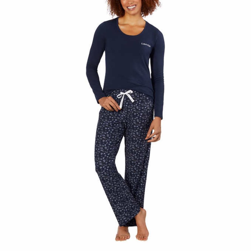 Calvin Klein Ladies Fleece Long Sleeve Crew Neck Pajamas Set Blue Size S or M